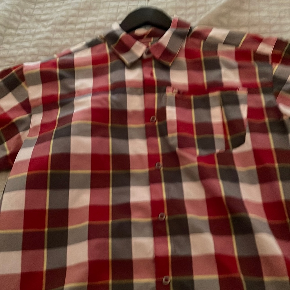 Salomon ss shirt checkered excellent condition